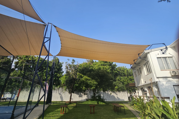  Non - Waterproof  shade sails